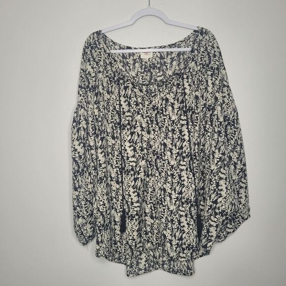 Hayden black cream abstract print tassel dolmen sleeve plus size top - Picture 1 of 6